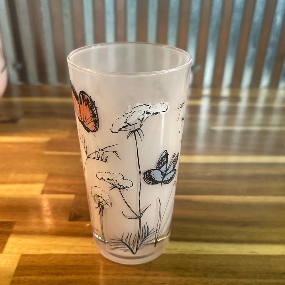 Perfect condition Vintage Gay Fad Meadow from the Gaite collection(Butterflies) - Picture 5 of 9